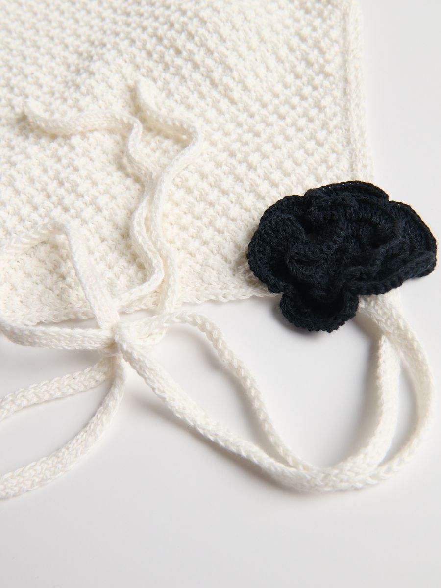 Top con fiore all’uncinetto - panna - RESERVED - 6