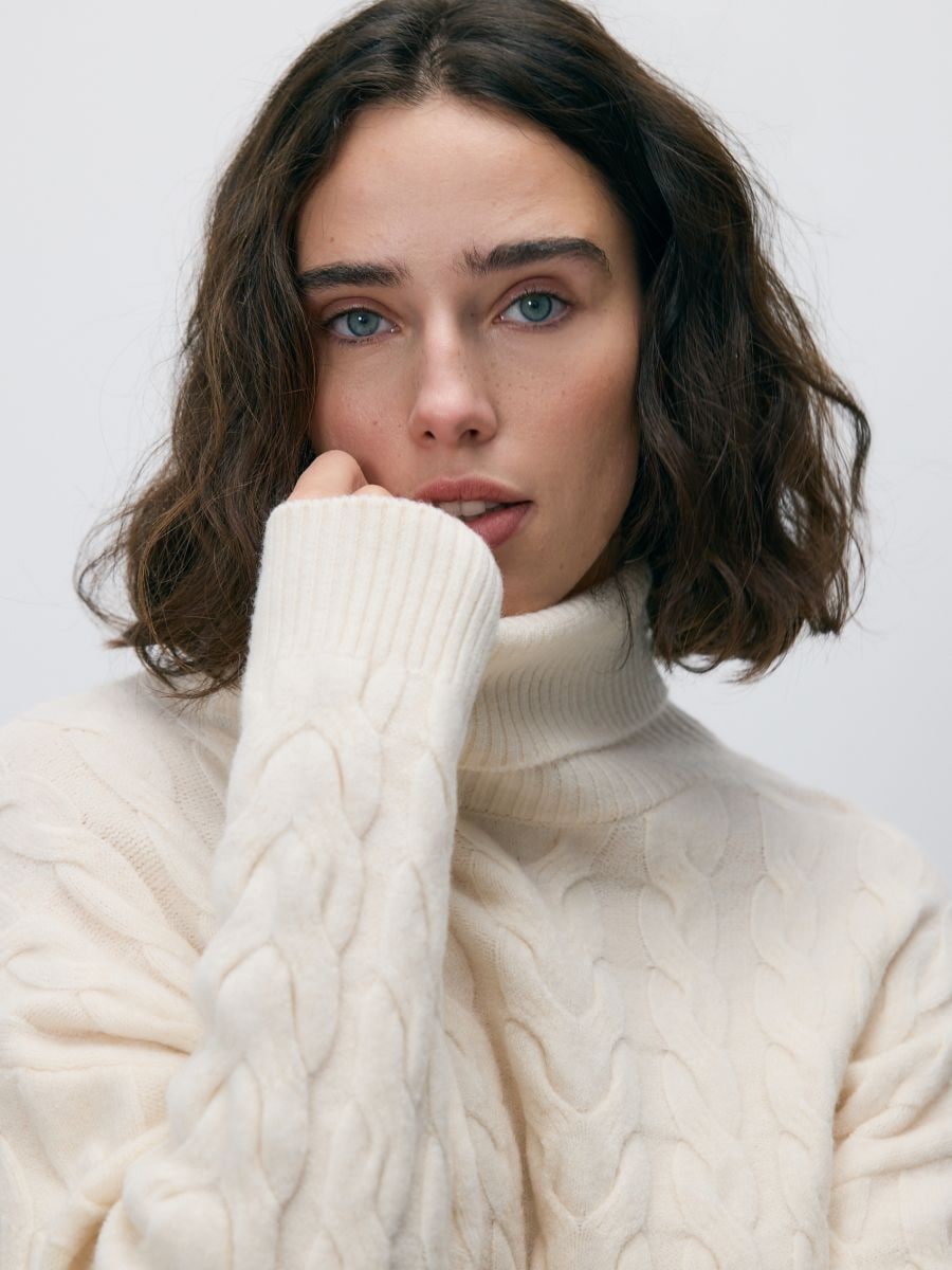 LADIES` SWEATER - krem - RESERVED