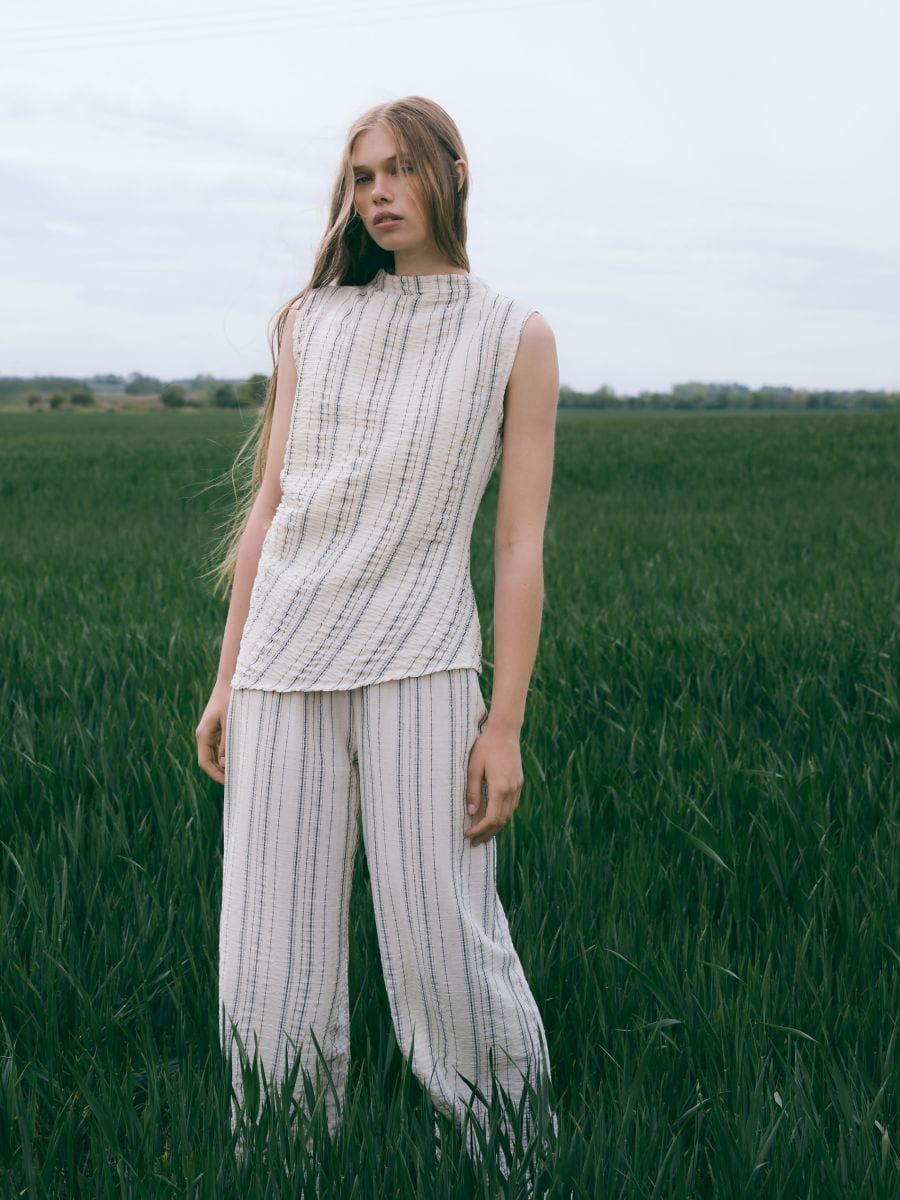 Loose trousers with metallic thread - beige - RESERVED - 2
