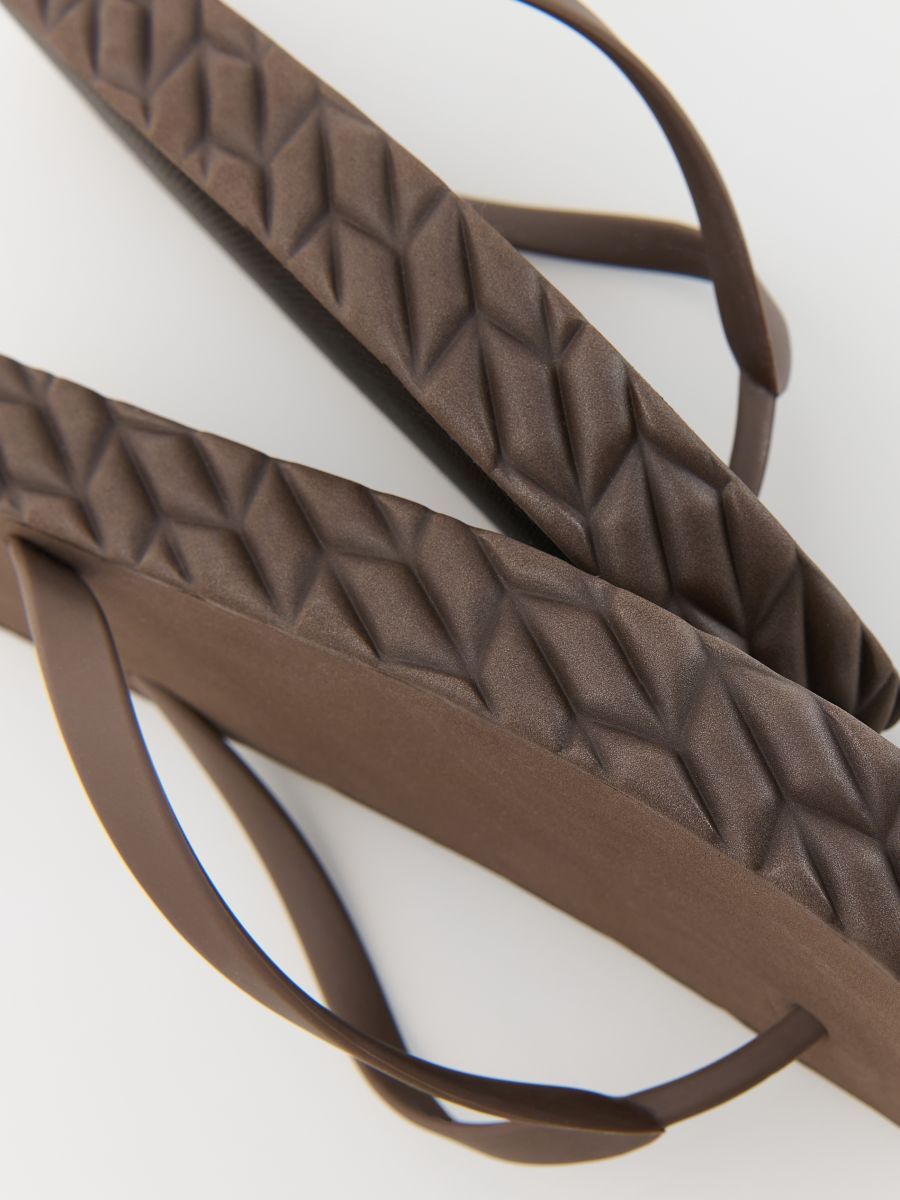 Flip flops - dark brown - RESERVED - 5