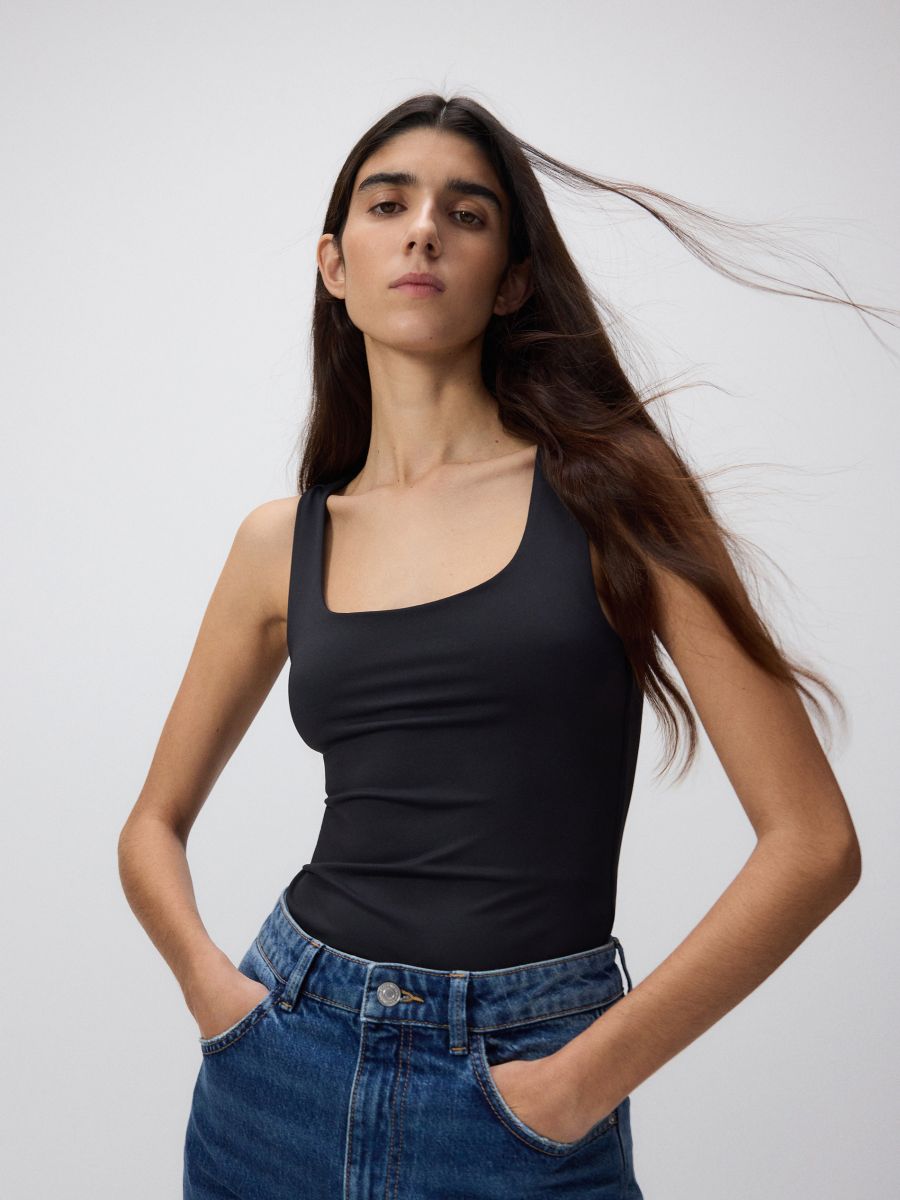Plain top - black - RESERVED - 3