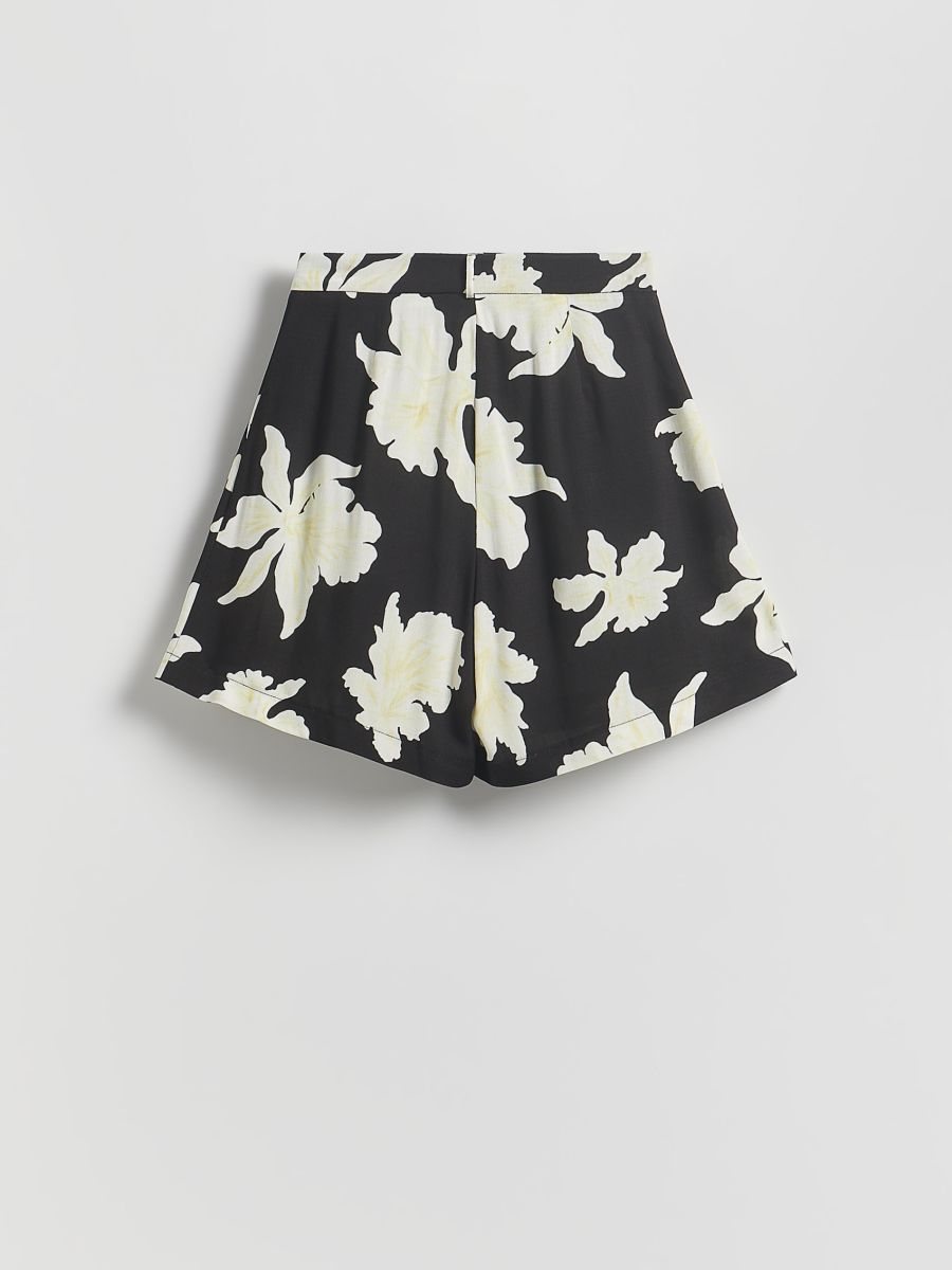 Viscose rich shorts - multicolor - RESERVED - 7