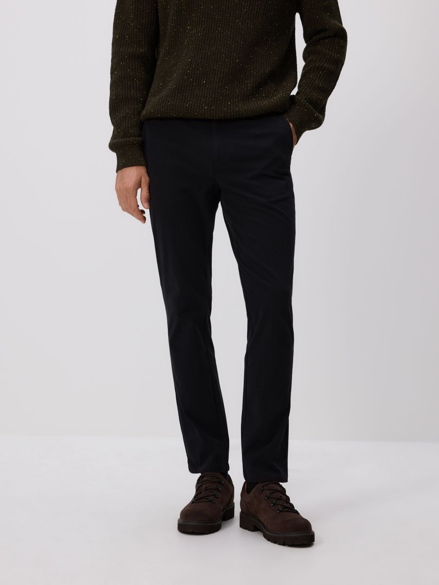 Slim chino hlače - crno - RESERVED