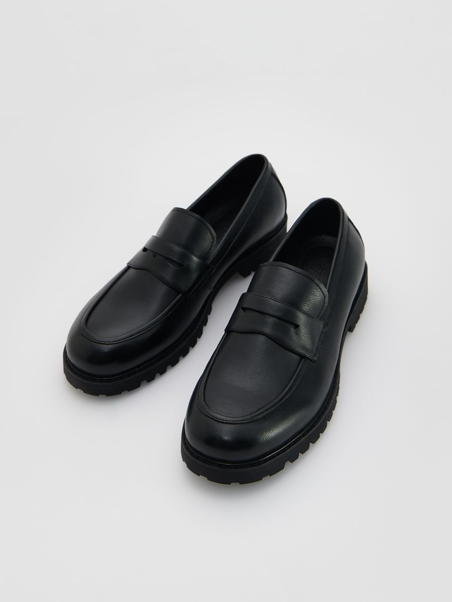 Loafersy z imitacji skóry Kolor czarny - RESERVED - 517FF-99X