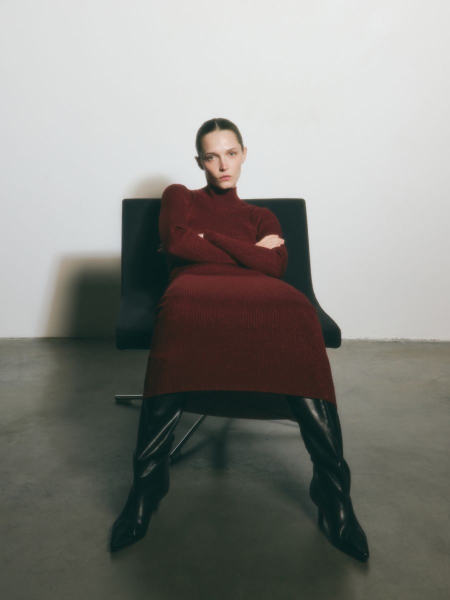 Haljina od žerseja s izrezom - bordo - RESERVED