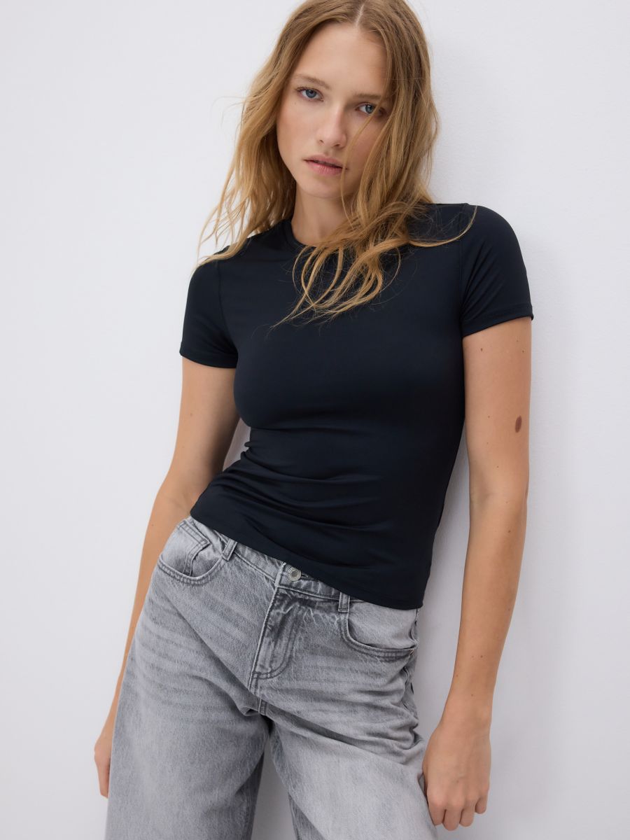 Plain regular fit T-shirt - black - RESERVED
