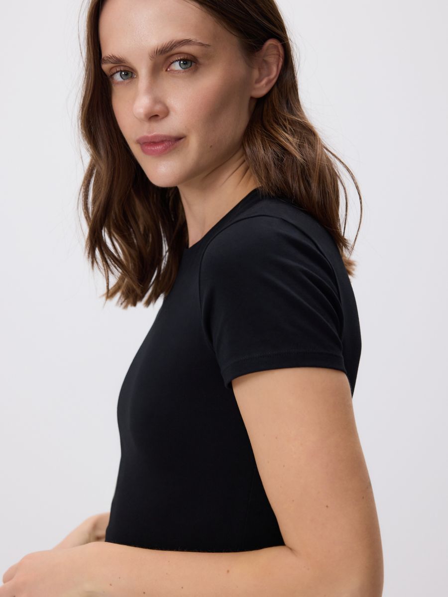 Slim fit cotton T-shirt - black - RESERVED
