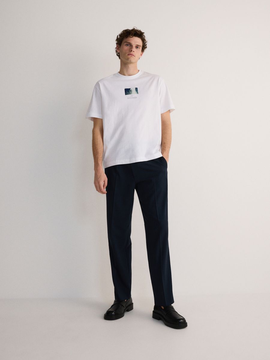 Oversize-mallinen t-paita kohopainatuksella - NUDE - RESERVED