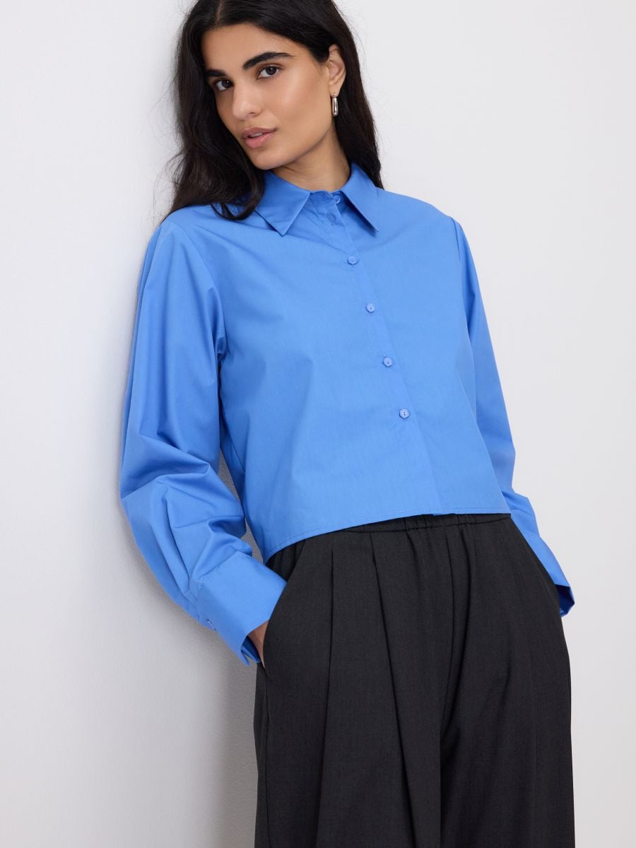 Cropped shirt - light blue - RESERVED