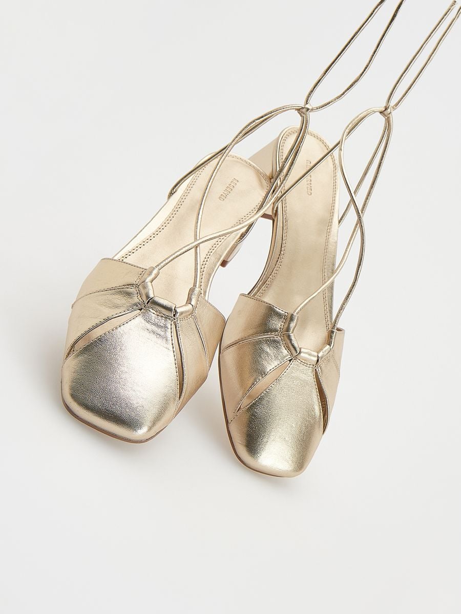 Pumps with metallic effect - golden - RESERVED - 4