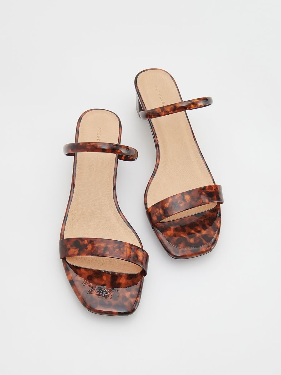 Block heel sliders with tortoiseshell pattern