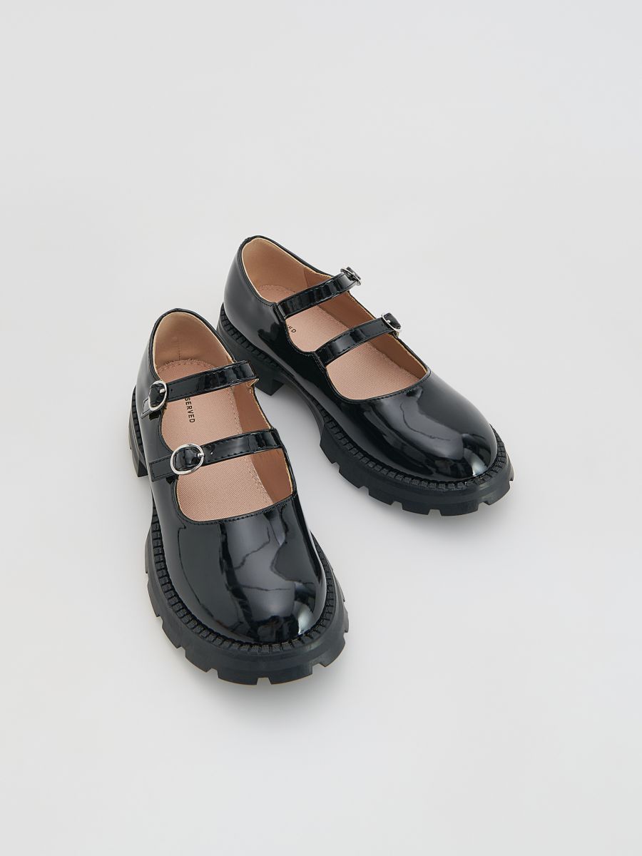 Lakierowane loafersy - czarny - RESERVED