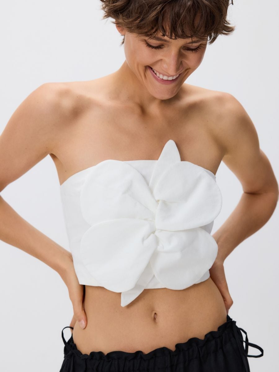 Top mit Blumenapplikation - creme - RESERVED