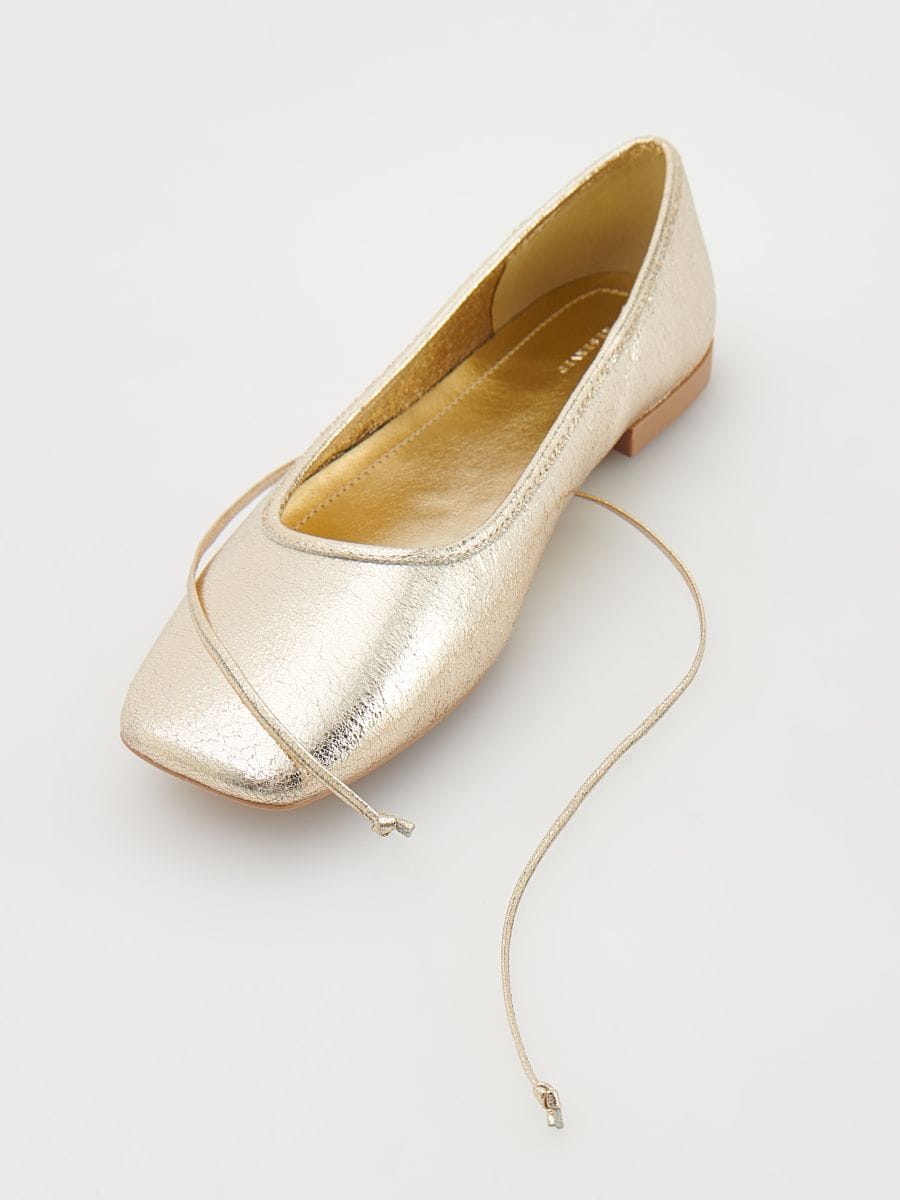 Ballerinaskor i läder - GULD - RESERVED - 5