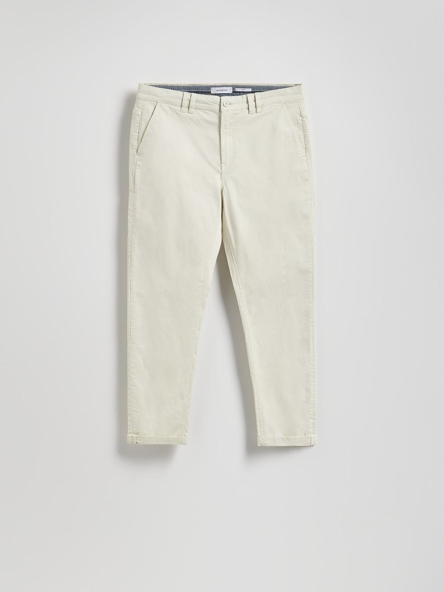 Pantaloni slim chino in cotone - beige - RESERVED