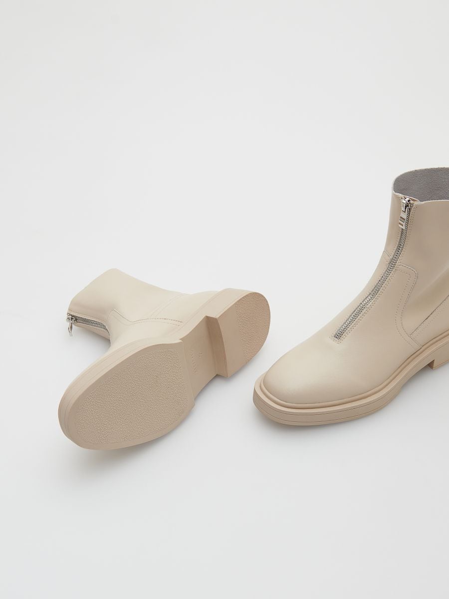 Ankelboots i läder - GRÄDDE - RESERVED - 9