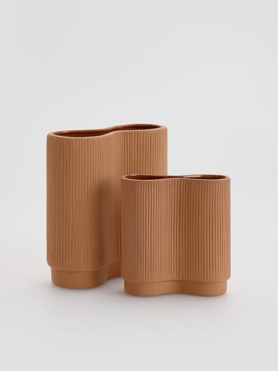 Organisch geformte Vase - karminrot - RESERVED