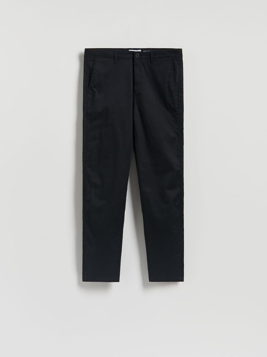 Chinohose im Slim-Fit mit hohem Baumwollanteil - schwarz - RESERVED