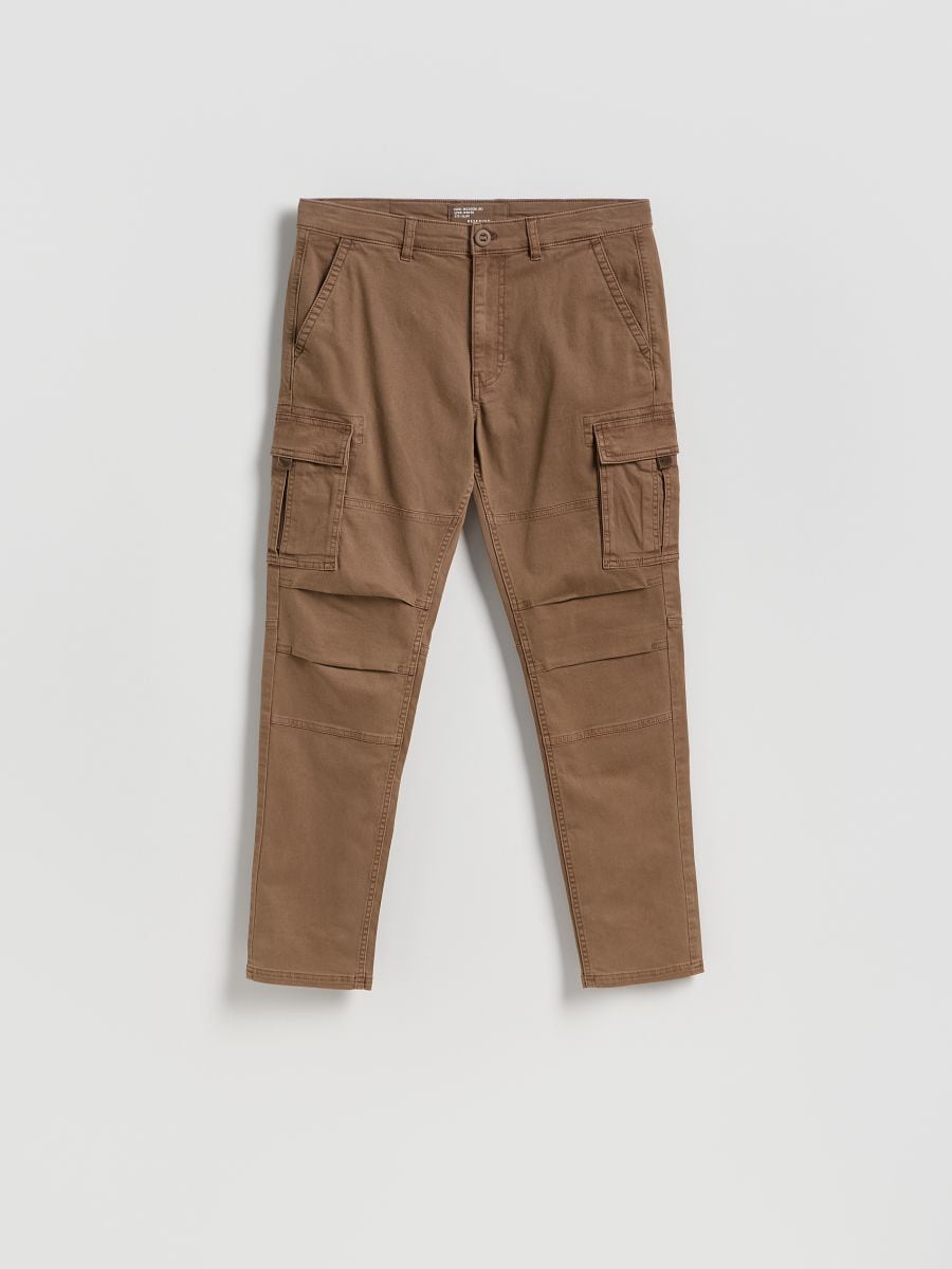 Штани slim fit у стилі карго - кавовий - RESERVED