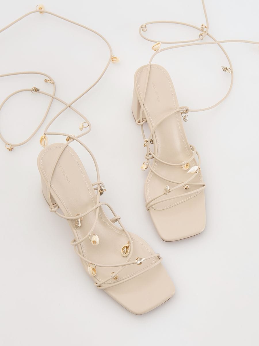 Sandals with decorative shell details - nude - RESERVED - 3