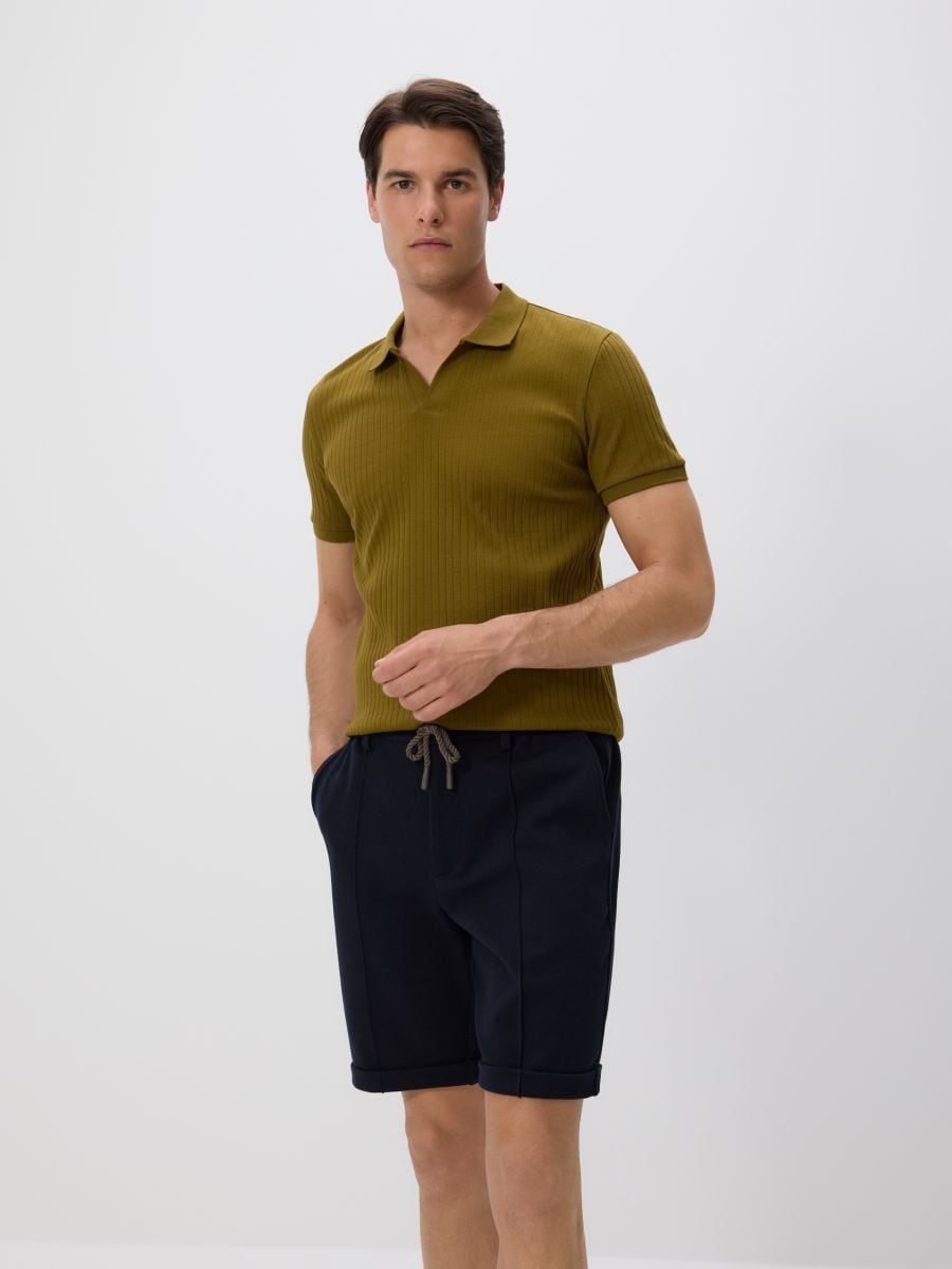 Šortky regular fit - tmavomodrá - RESERVED