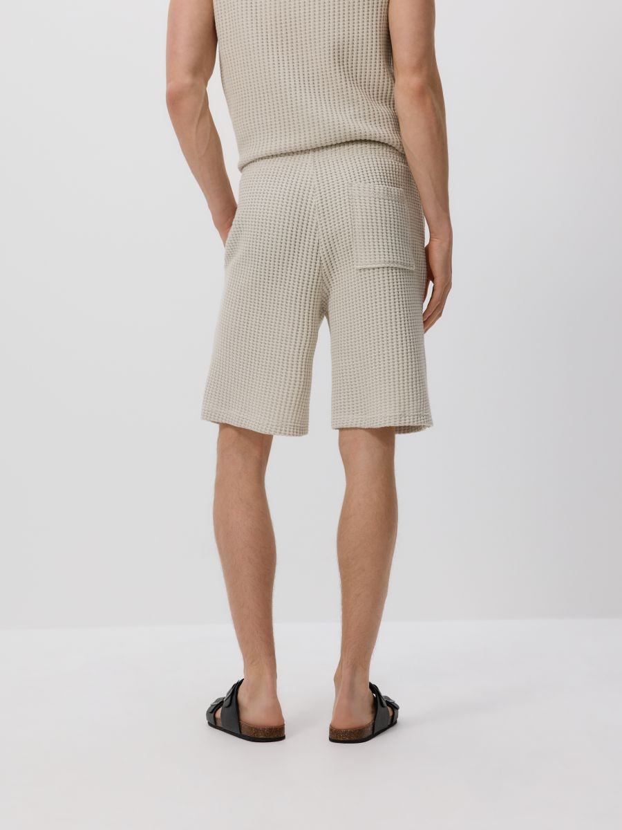 Regular structural shorts - beige - RESERVED - 3