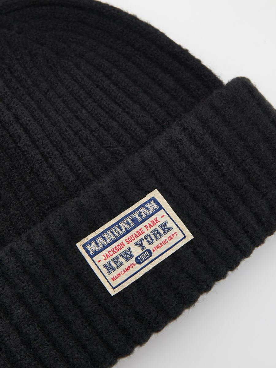 Beanie with patch - black - RESERVED - 2