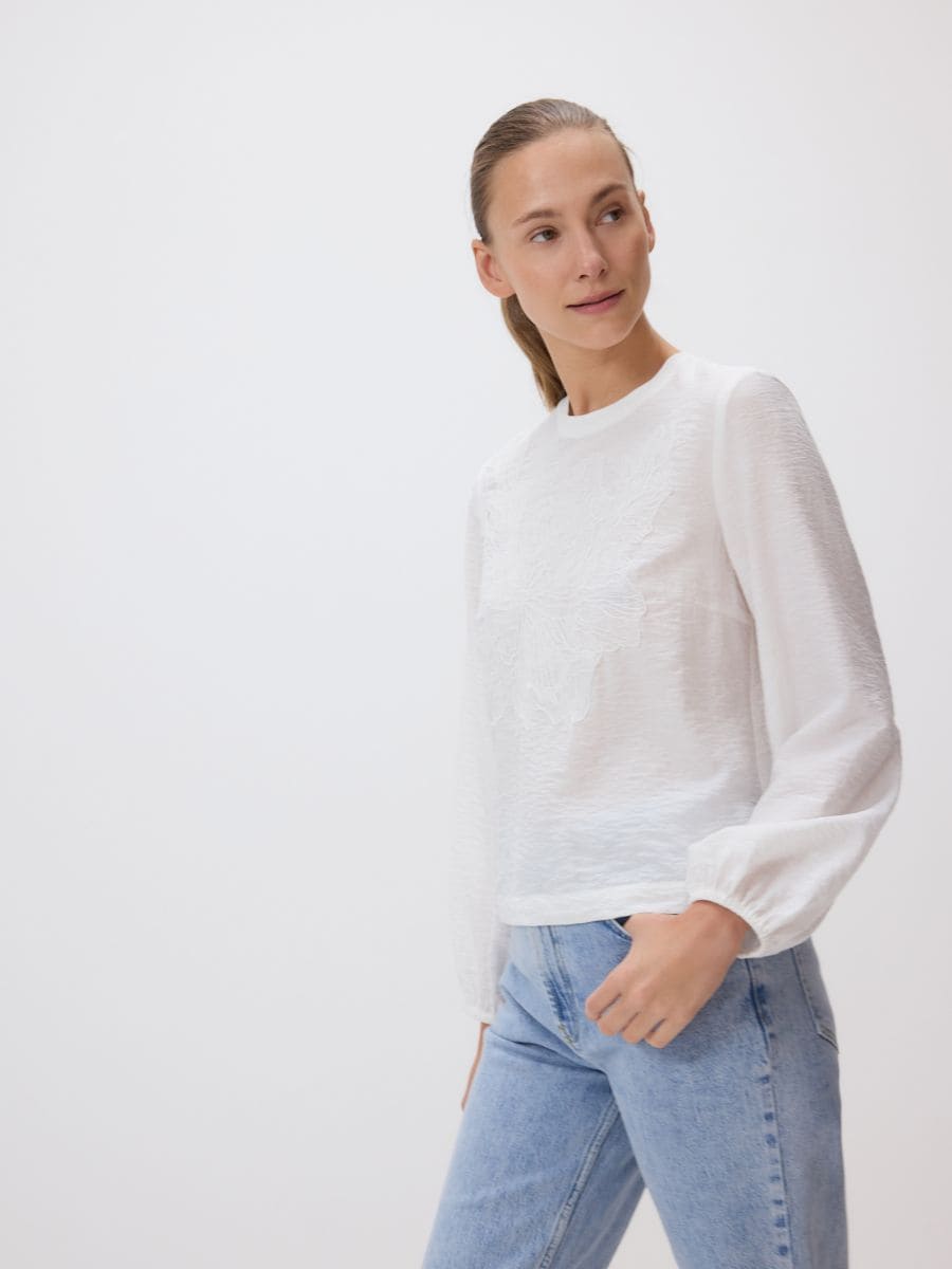 Blus med broderat mönster - VIT - RESERVED
