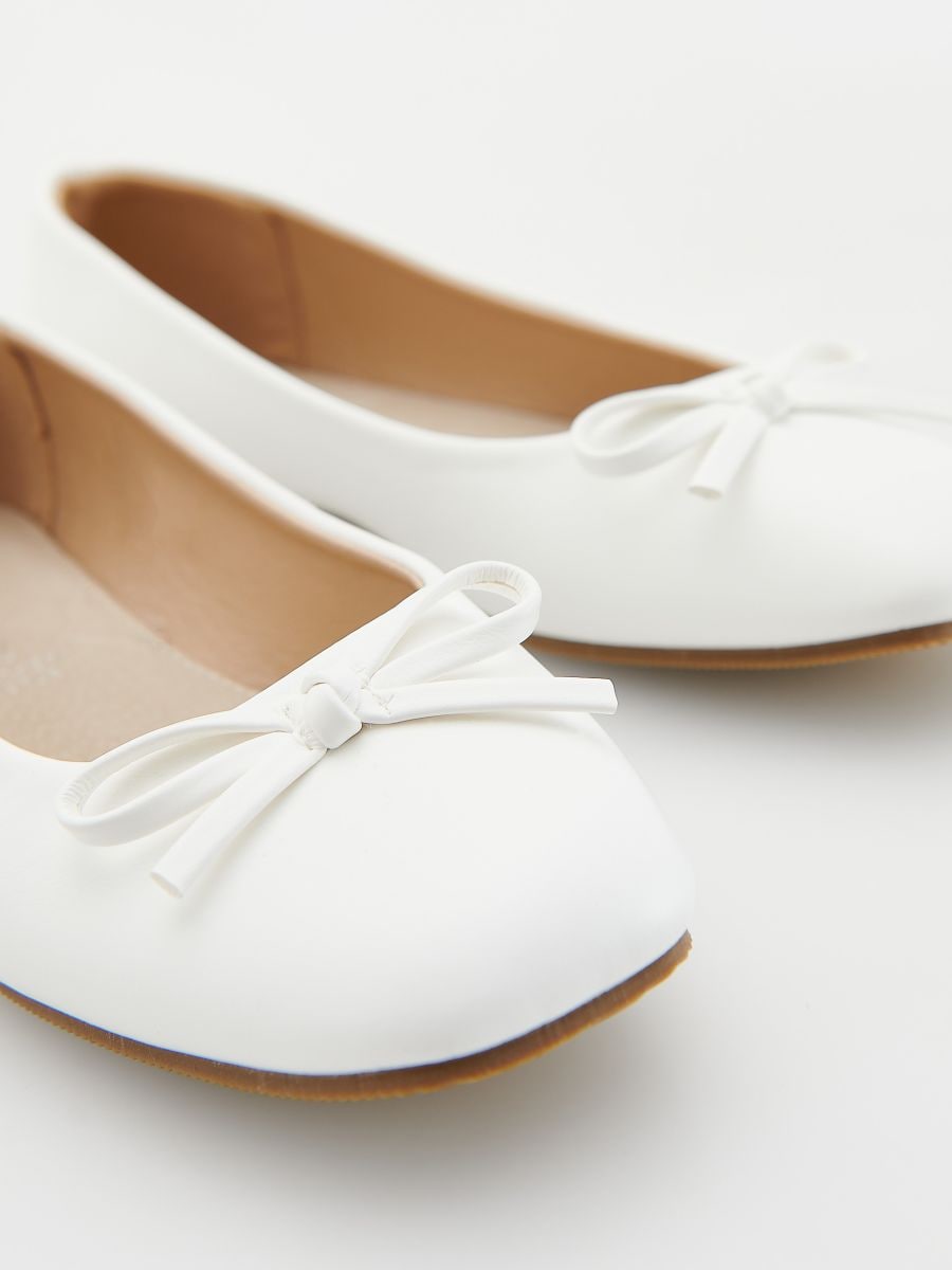 White ballet flats with a bow - white - RESERVED - 2
