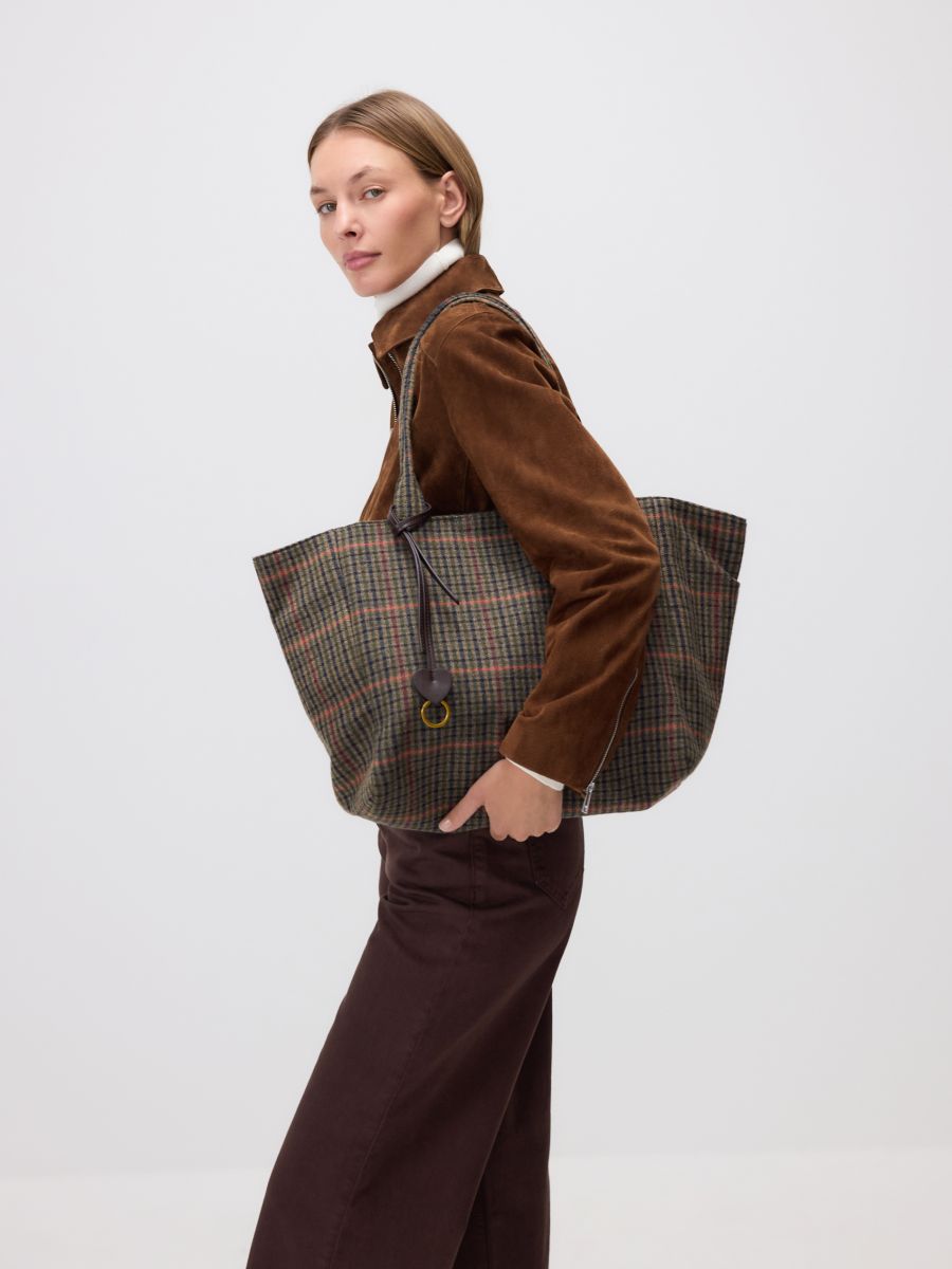 Shopper bag with pendant - multicolor - RESERVED