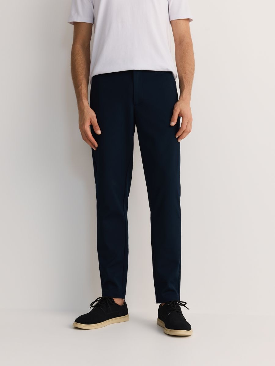 Glatte chinobukser i slim fit - navyblå - RESERVED