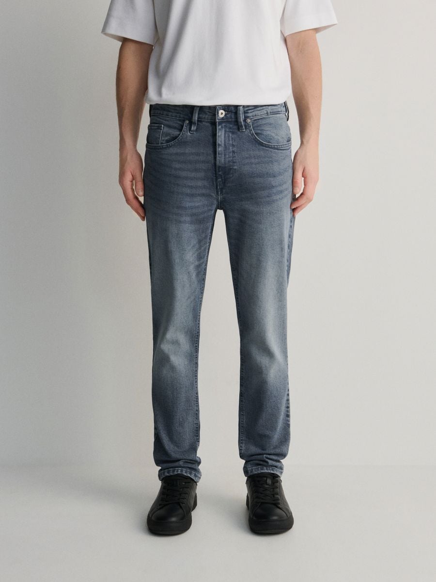 Jeans slim con effetto slavato - grigio chiaro - RESERVED