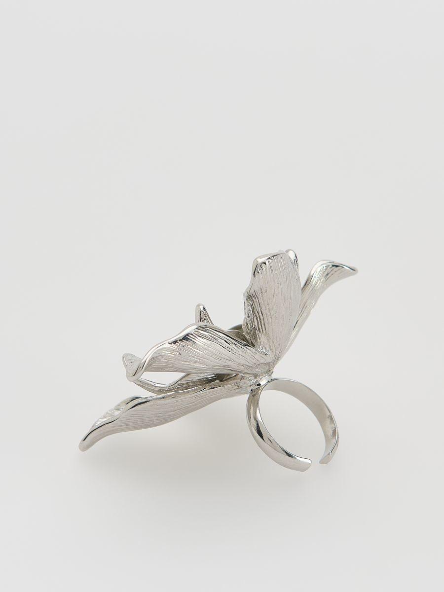 Ring with irregularly shaped flower - silver - RESERVED - 4