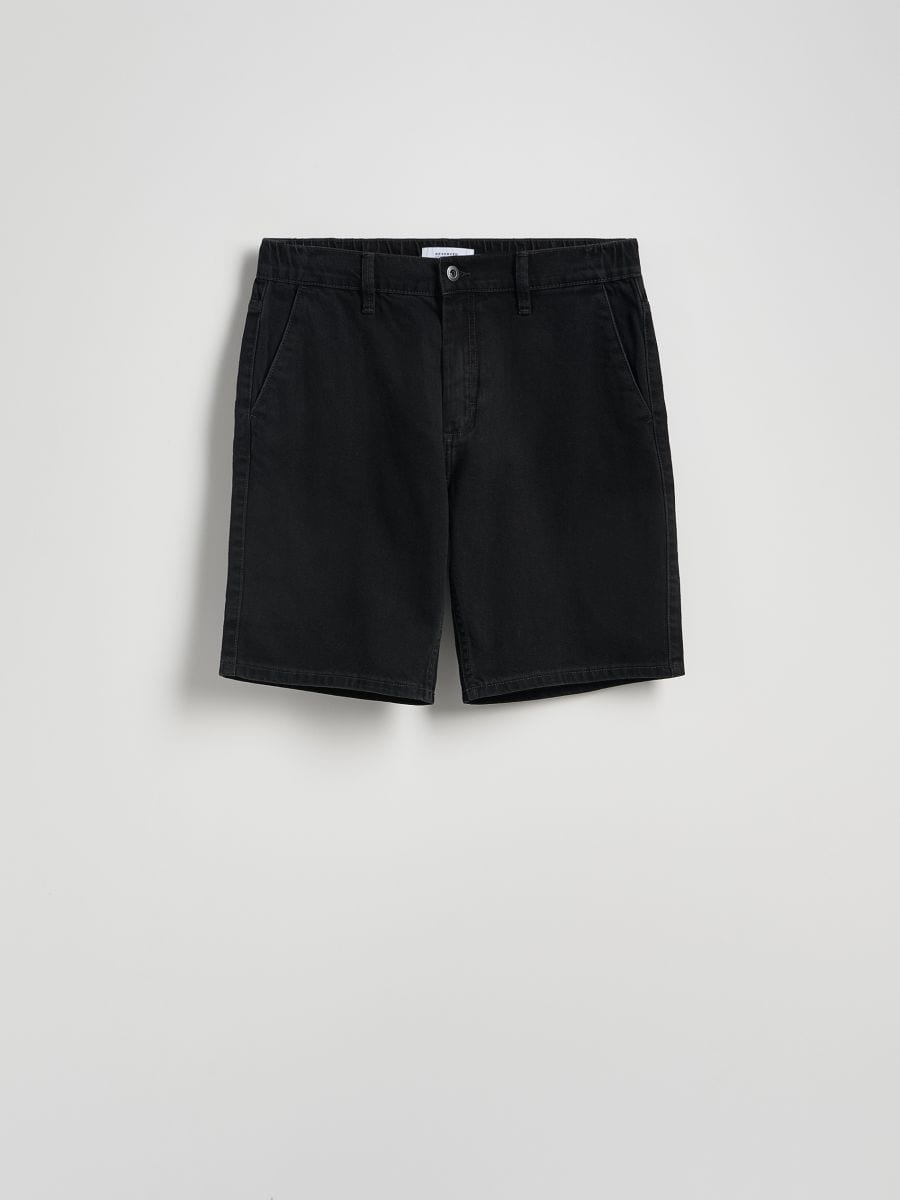 Plėšyti džinsiniai šortai slim fit - juoda - RESERVED