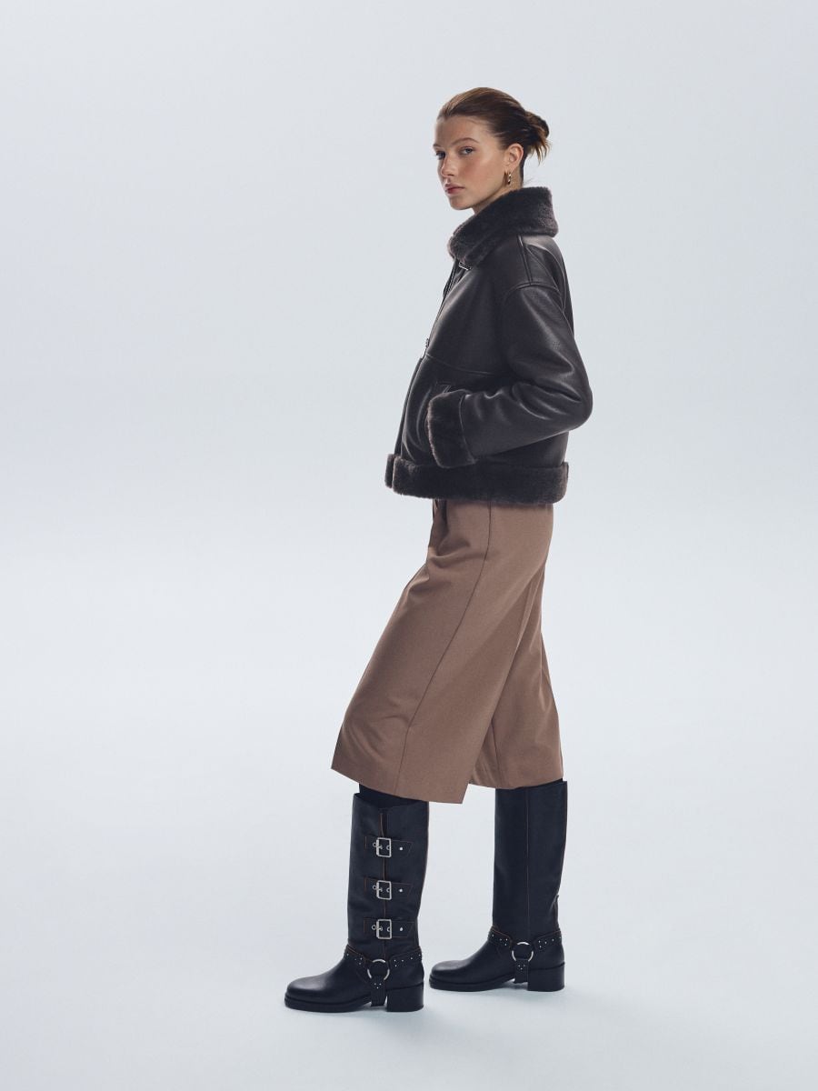 06260626ページ Kurtka ze stójką Kolor ciemnobrązowy - RESERVED - 246FT-89X