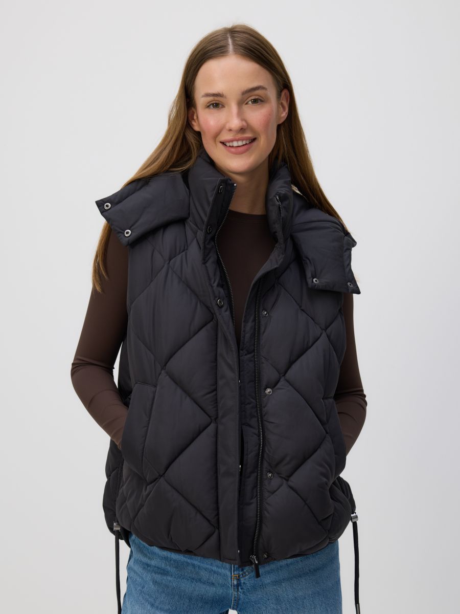 Quilted vest with hood - black - RESERVED