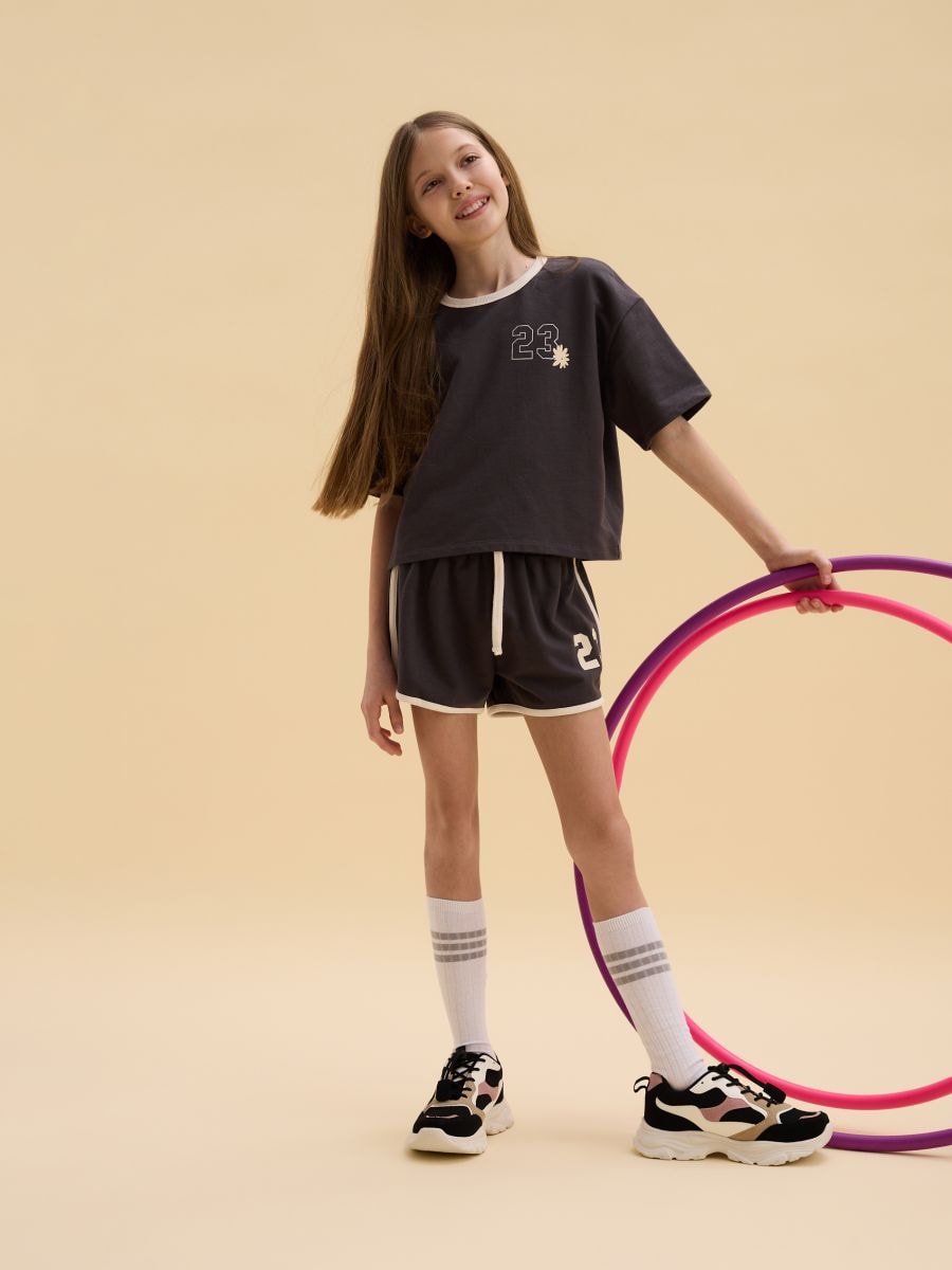 GIRLS` T-SHIRT & SHORTS - tamno siva - RESERVED