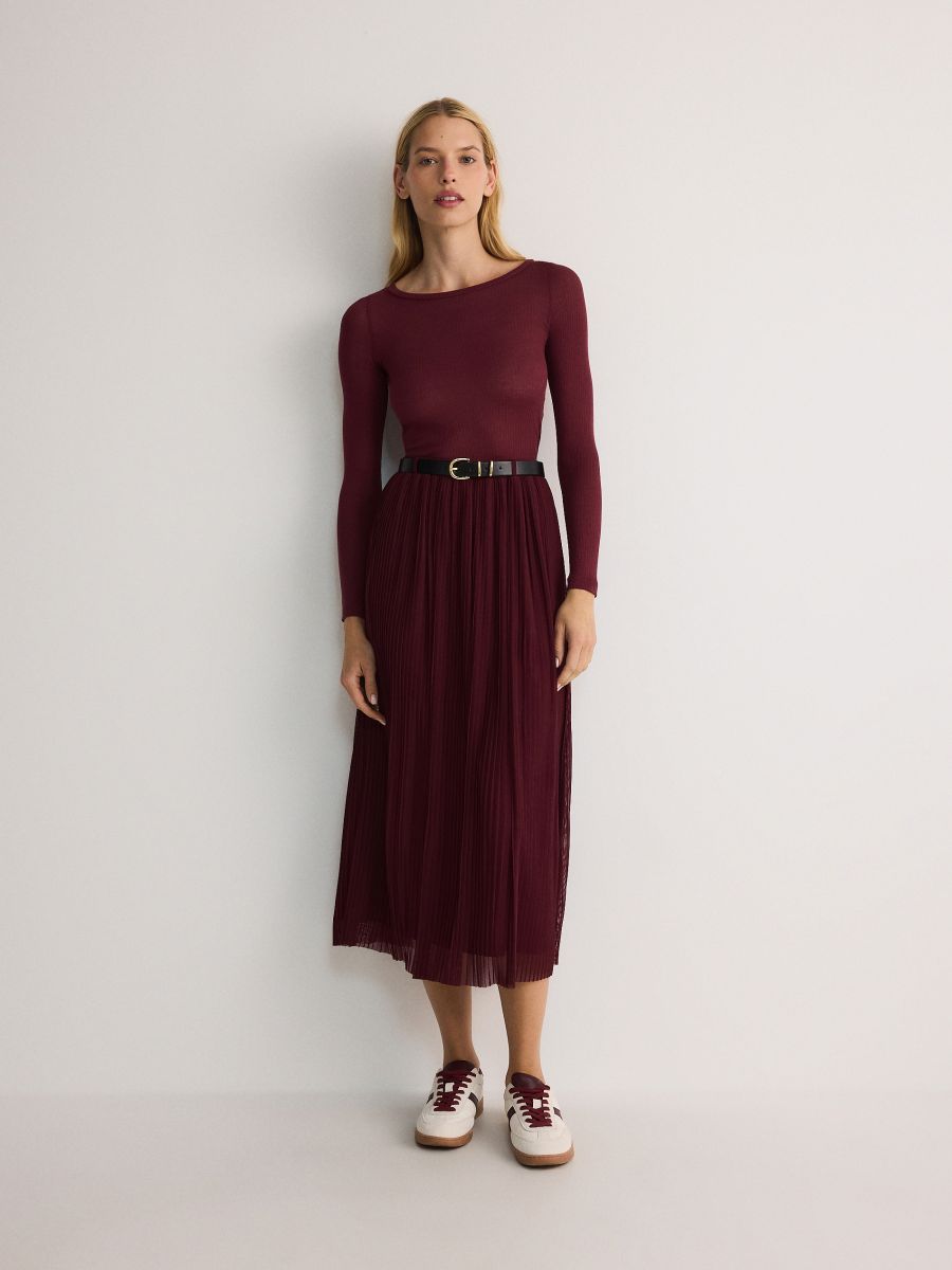 Pleated skirt with belt - maroon - RESERVED