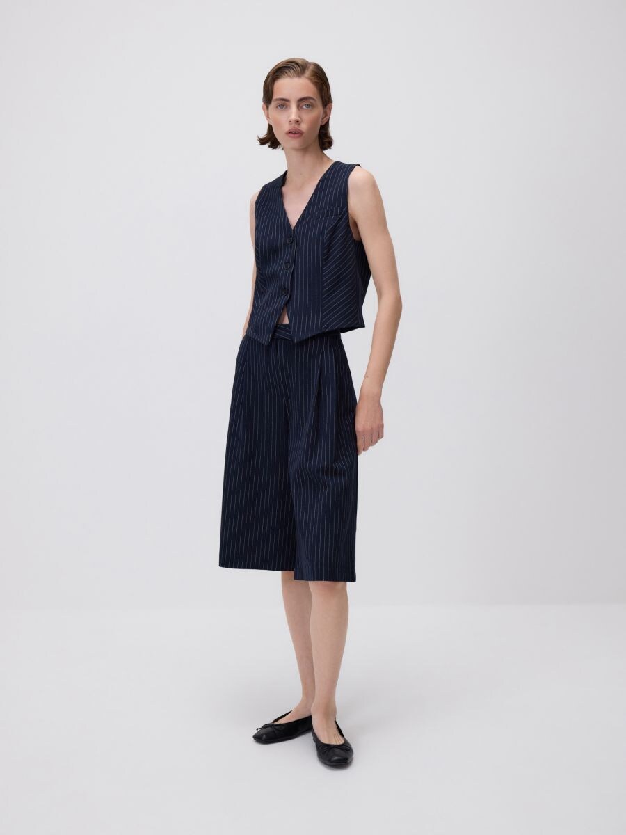 Striped bermuda shorts - navy - RESERVED