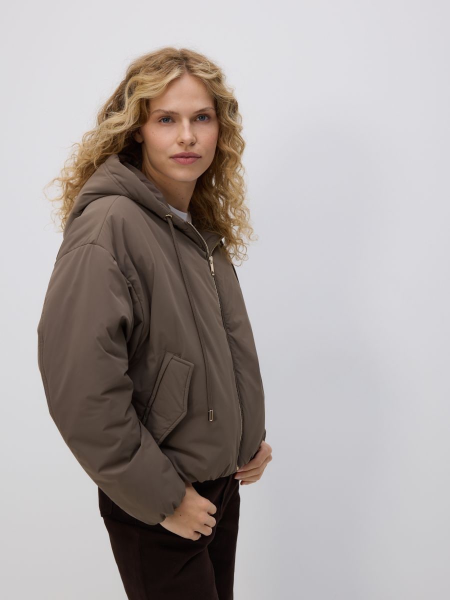 はるな Czarna Kurtka Długa Pikowana z Kapturem Conn - Born2be