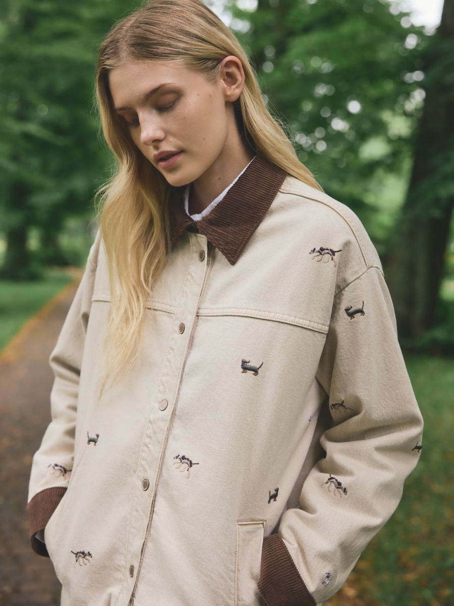 Denim jacket with embroidery - beige - RESERVED