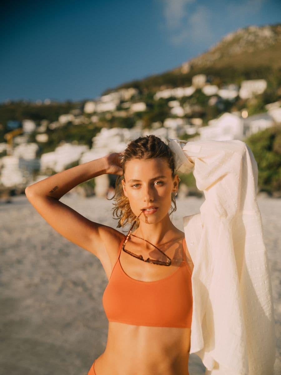 Bikinioberteil - bernstein - RESERVED
