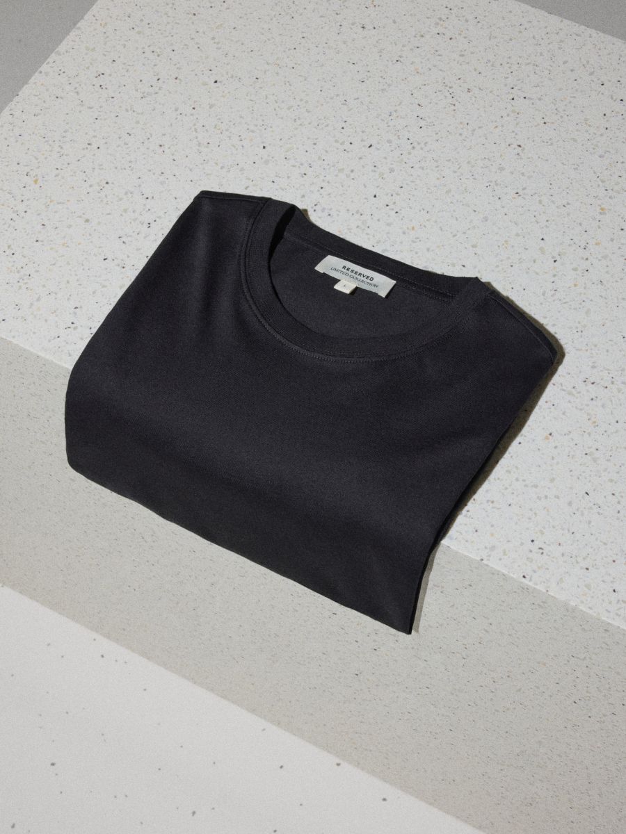 Regular fit cotton T-shirt - black - RESERVED