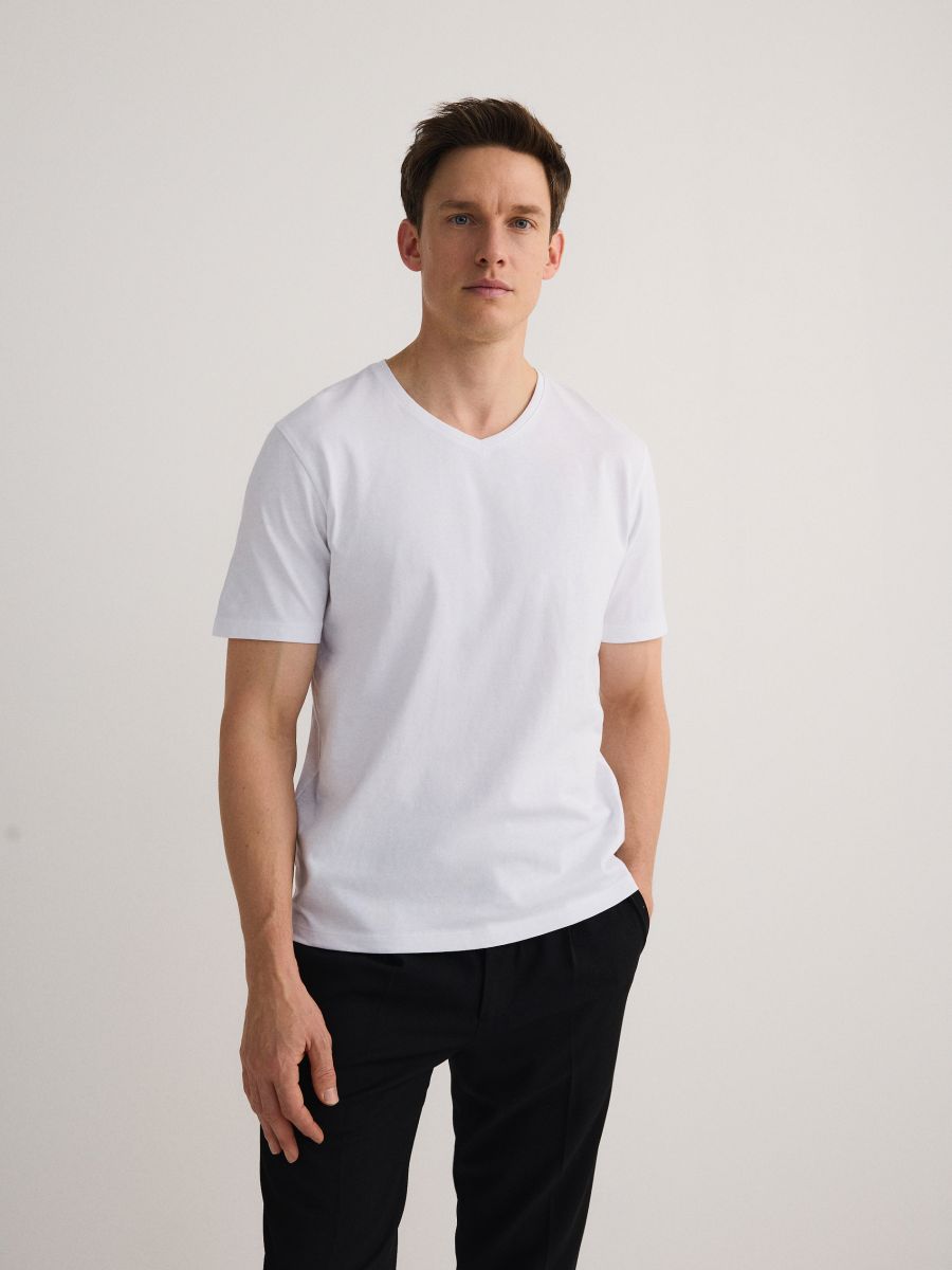 Slim fit V-neck T-shirt - white - RESERVED