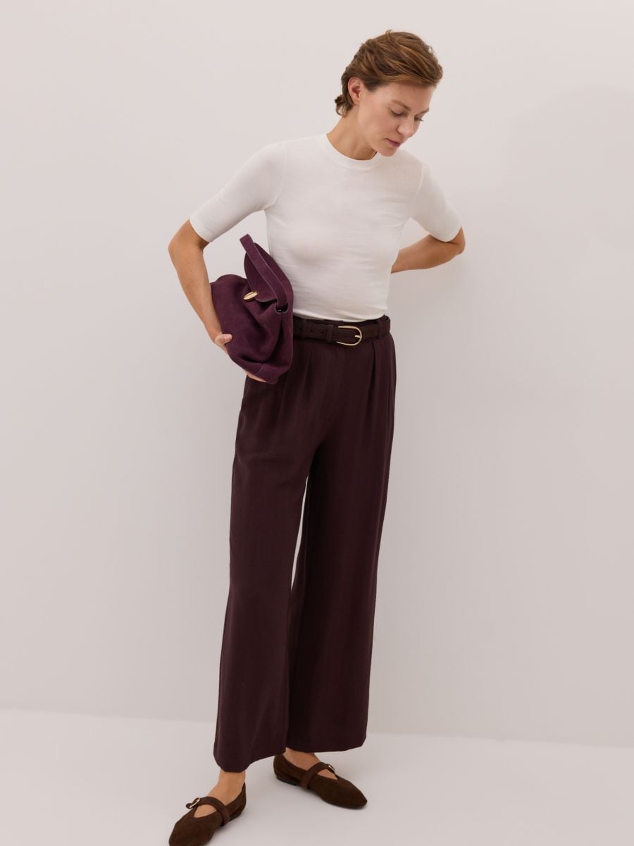 T‑shirt in micromodal - cream - RESERVED