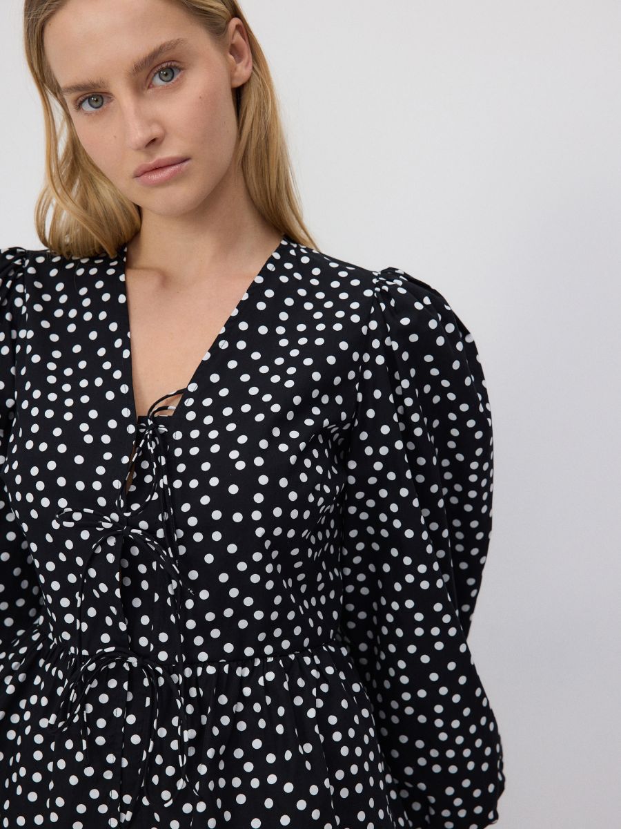 Bluse mit Bindedetail - schwarz - RESERVED - 3