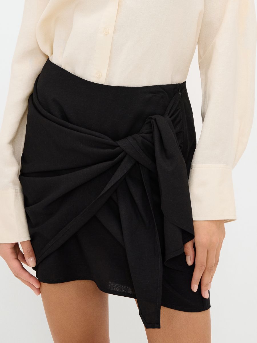 Mini skirt with tie detail - black - RESERVED