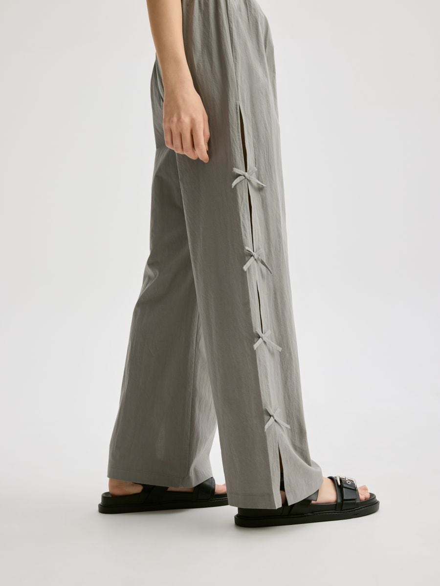 Pantaloni con lacci alle gambe - grigio scuro - RESERVED