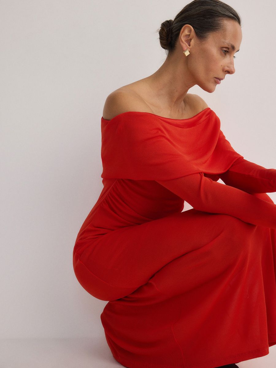 Off shoulder dress Color red RESERVED 773CI 33X
