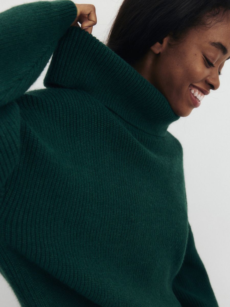 Oversized turtleneck jumper Color dark green RESERVED 7770B 79X